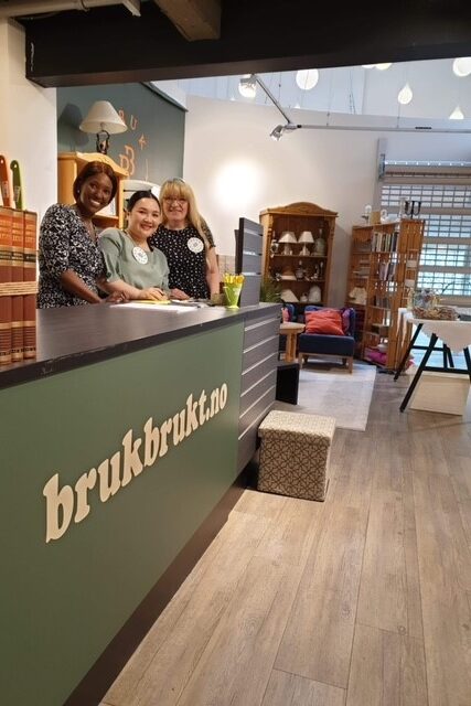 Bruk Brukt er en pop-up bruktbutikk som ble åpnet i 2022 og ligger på Arkaden midt i Stavanger sentrum. I butikken finner du blant annet service, kjøkkenutstyr, leker, småmøbler, pyntegjenstander, sesongvarer, små sykler og sparkesykler.