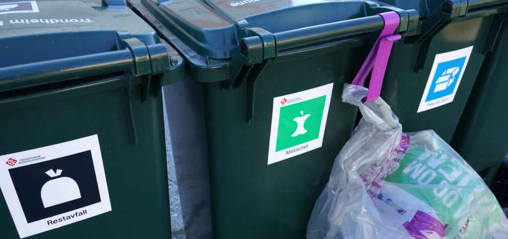 Tips til hvordan du sikrer avfallsbeholdere og poser for vær og vind.