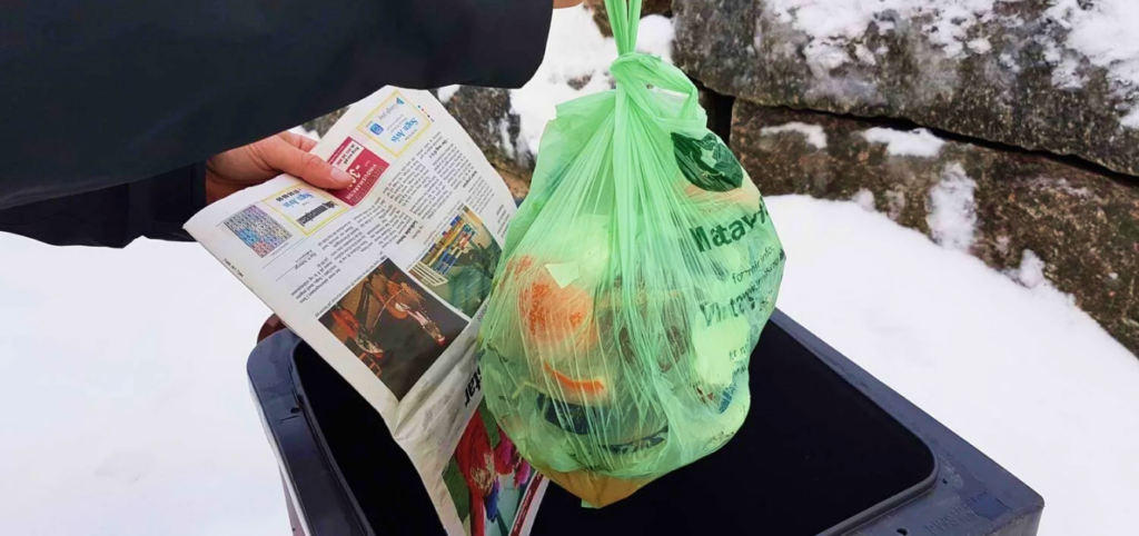 Få tips til hvordan unngår at matavfallet fryser fast i avfallsbeholderen.